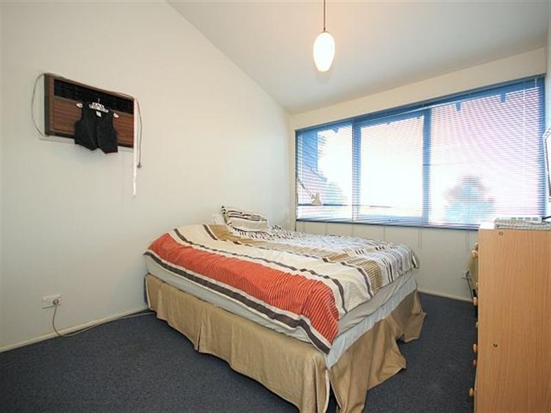 8/2 Kardella Court, Condell Park NSW 2200