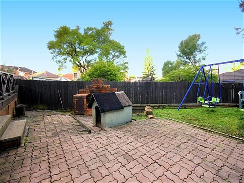 8/2 Kardella Court, Condell Park NSW 2200