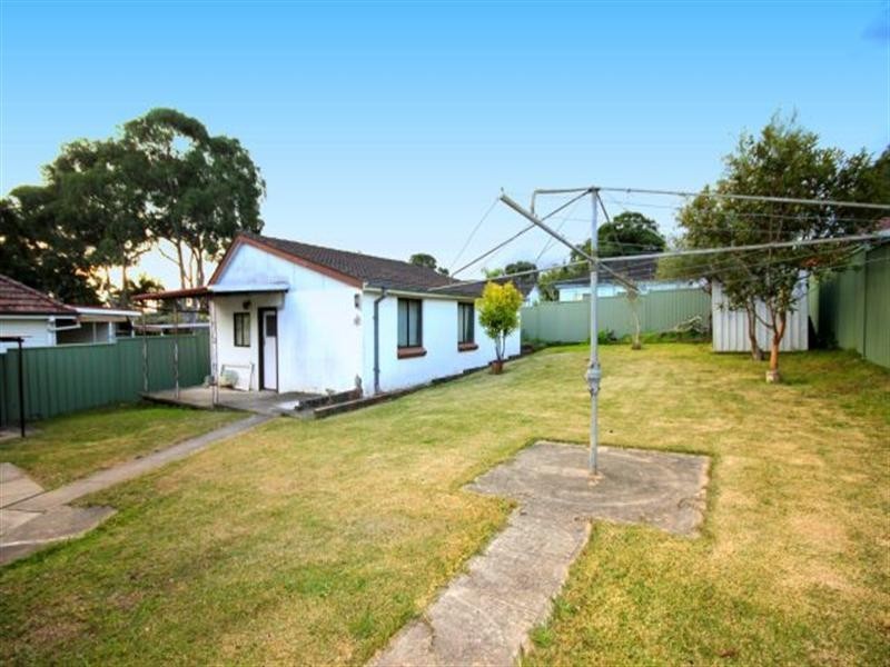 6 Banool Street, Chester Hill NSW 2162