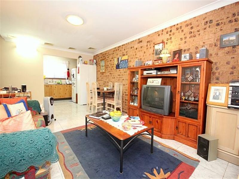 13/221 Old Kent Road, Greenacre NSW 2190