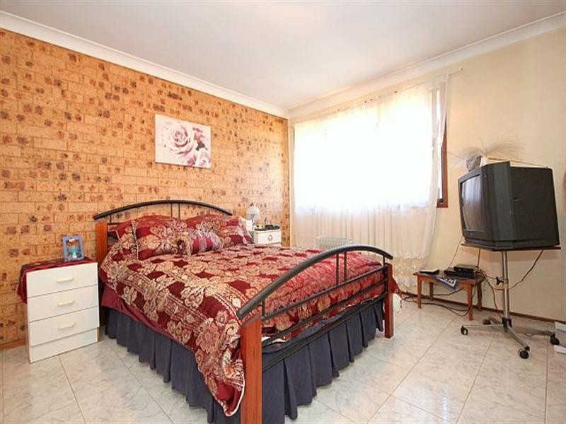 13/221 Old Kent Road, Greenacre NSW 2190