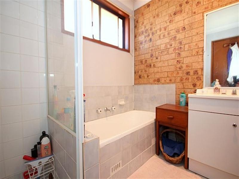 13/221 Old Kent Road, Greenacre NSW 2190