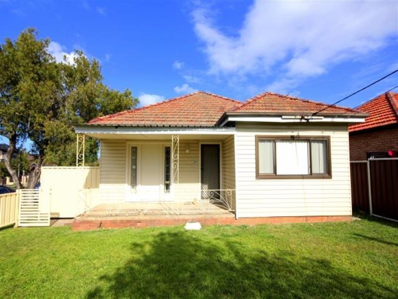 34A Old Kent Road, Greenacre NSW 2190