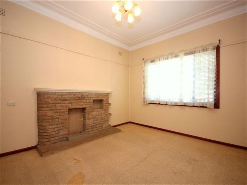 10 Grevillea Road, Chester Hill NSW 2162