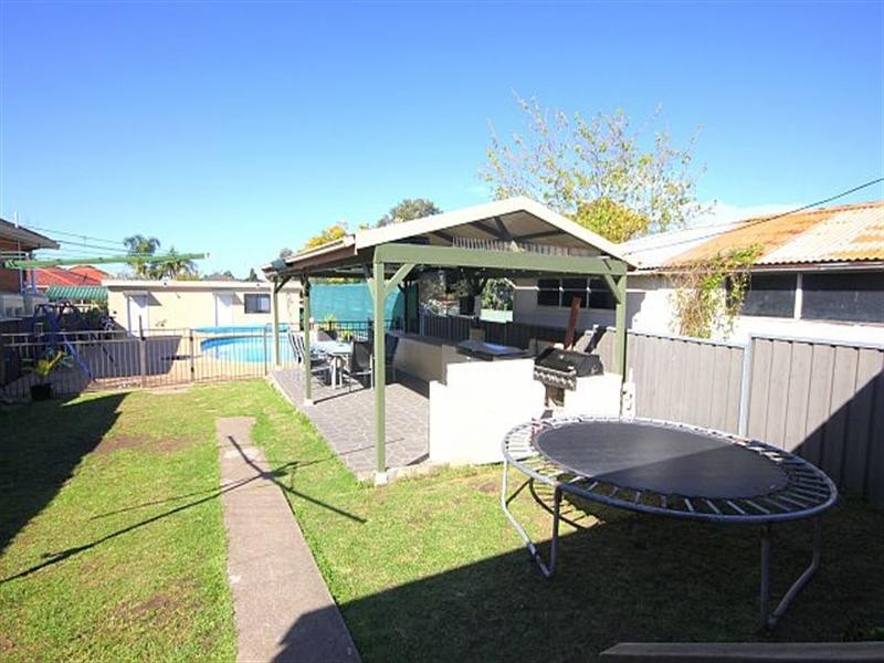 14 Market Street, Condell Park NSW 2200
