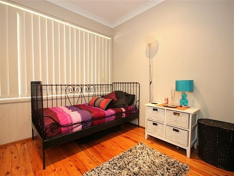 96 Flinders Road, Georges Hall NSW 2198