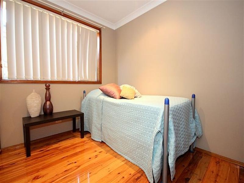 96 Flinders Road, Georges Hall NSW 2198