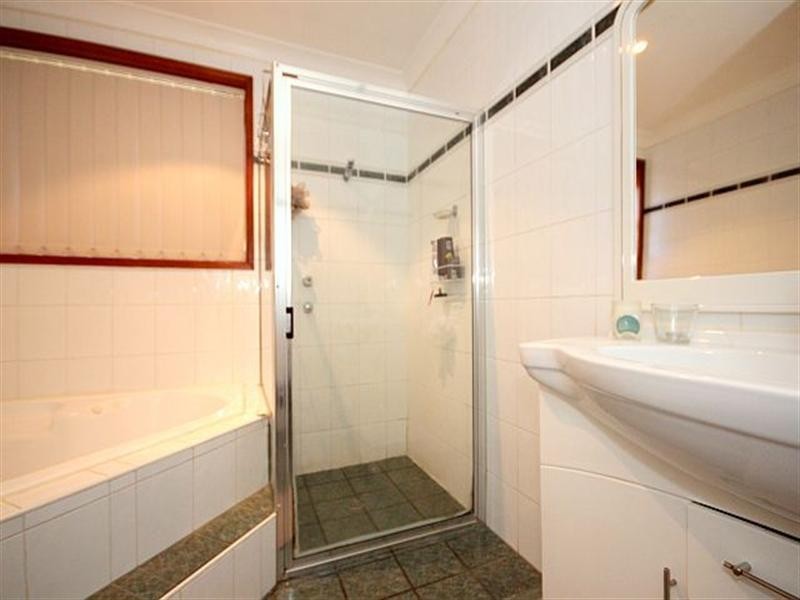 96 Flinders Road, Georges Hall NSW 2198