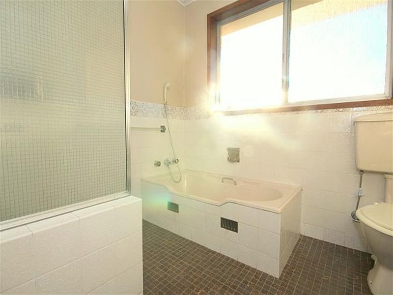 93 Denman Road, Georges Hall NSW 2198