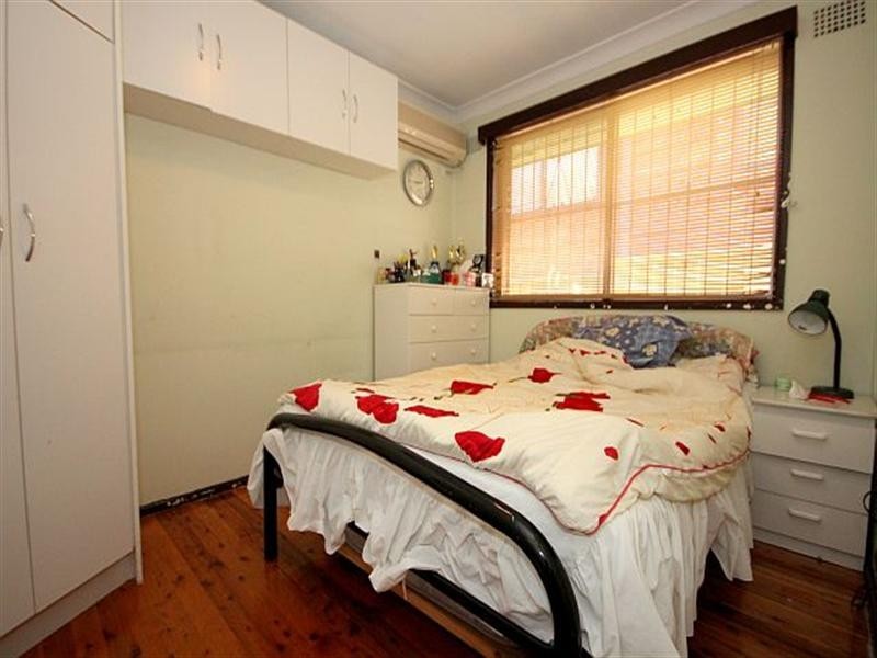 12 Wren Street, Condell Park NSW 2200