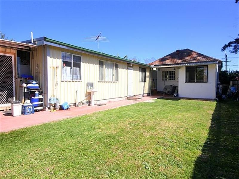 243 Roberts Road, Greenacre NSW 2190