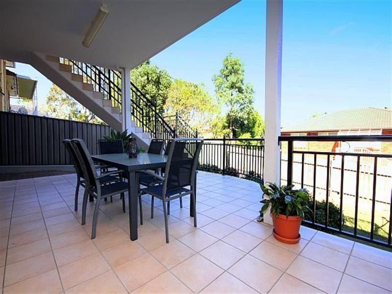 20 Yvonne Crescent, Georges Hall NSW 2198