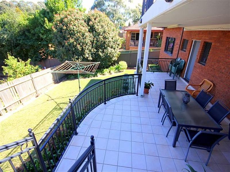 20 Yvonne Crescent, Georges Hall NSW 2198