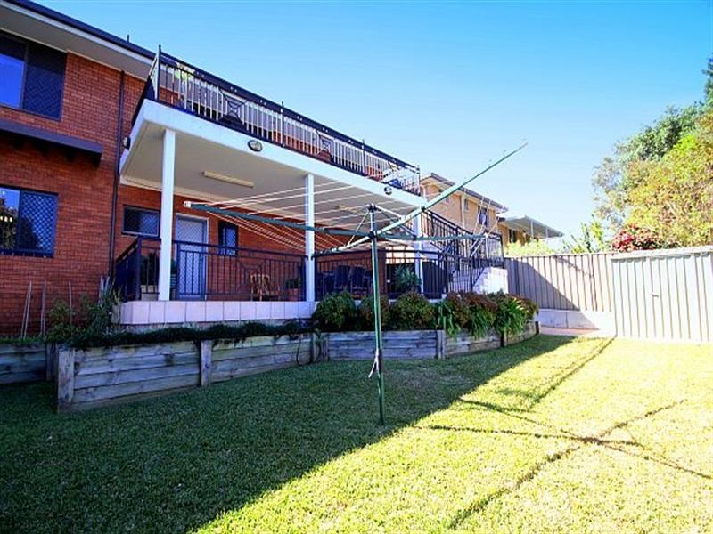 20 Yvonne Crescent, Georges Hall NSW 2198