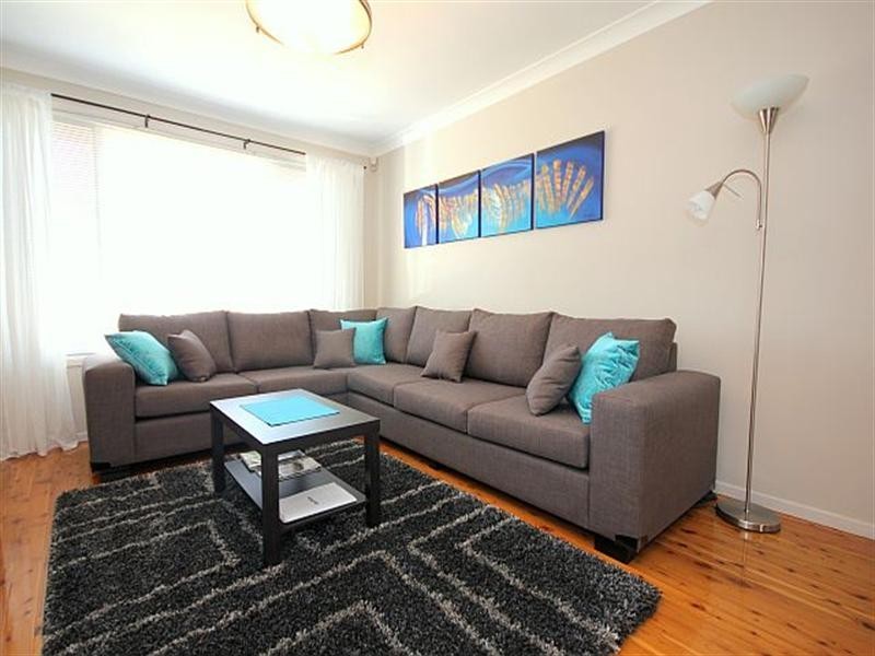 99 Oak Drive, Georges Hall NSW 2198