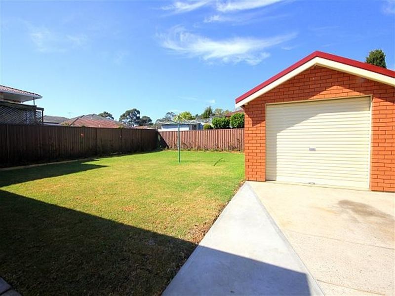 99 Oak Drive, Georges Hall NSW 2198