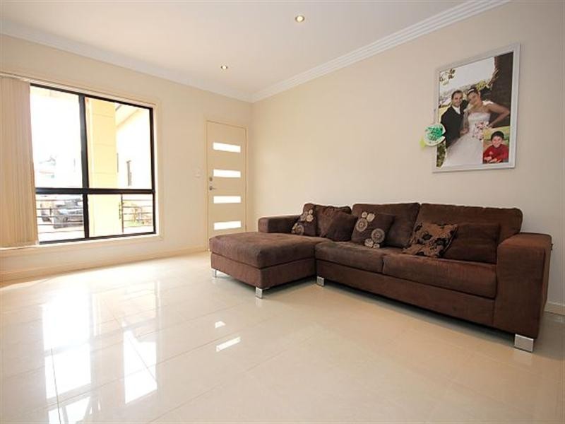 4/8 Jensen Street, Condell Park NSW 2200