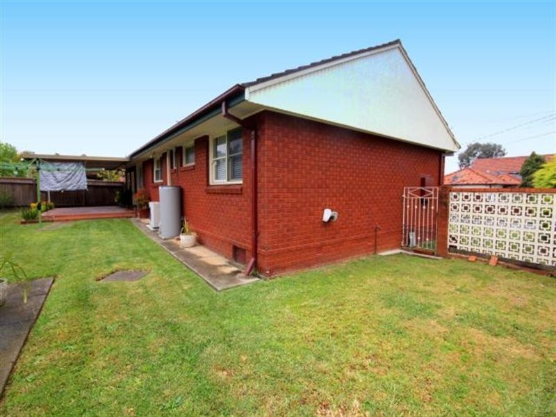 22 Pobje Avenue, Birrong NSW 2143