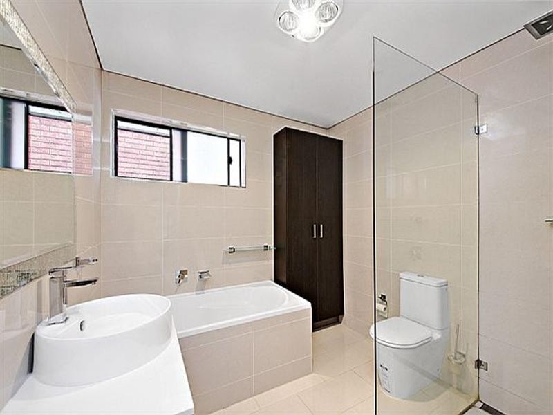 33 Lee Street, Condell Park NSW 2200