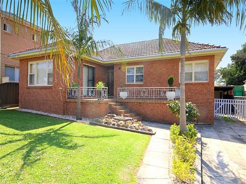 65 Cambridge Avenue, Bankstown NSW 2200