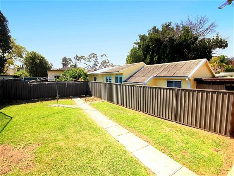 65 Cambridge Avenue, Bankstown NSW 2200