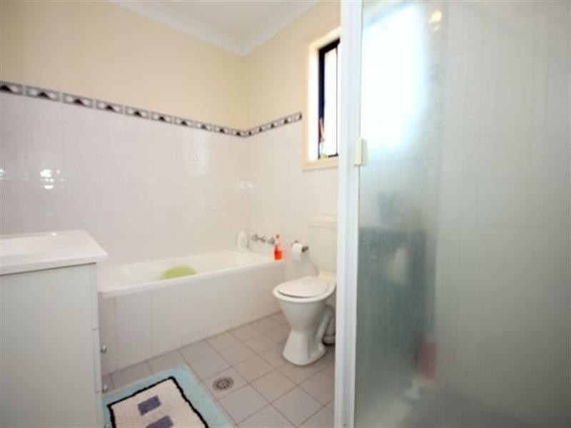 2/102 Hunter Street, Condell Park NSW 2200