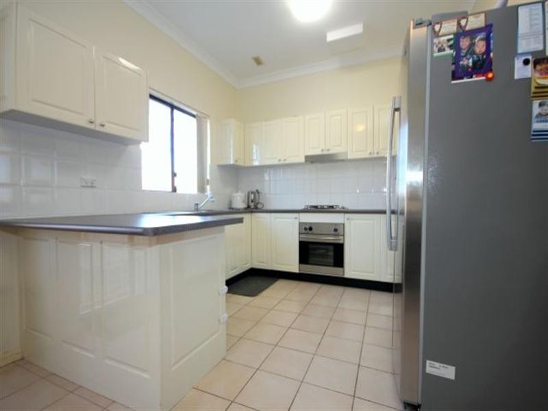 2/102 Hunter Street, Condell Park NSW 2200