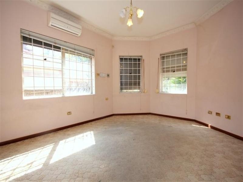 10 Gordon Street, Bankstown NSW 2200