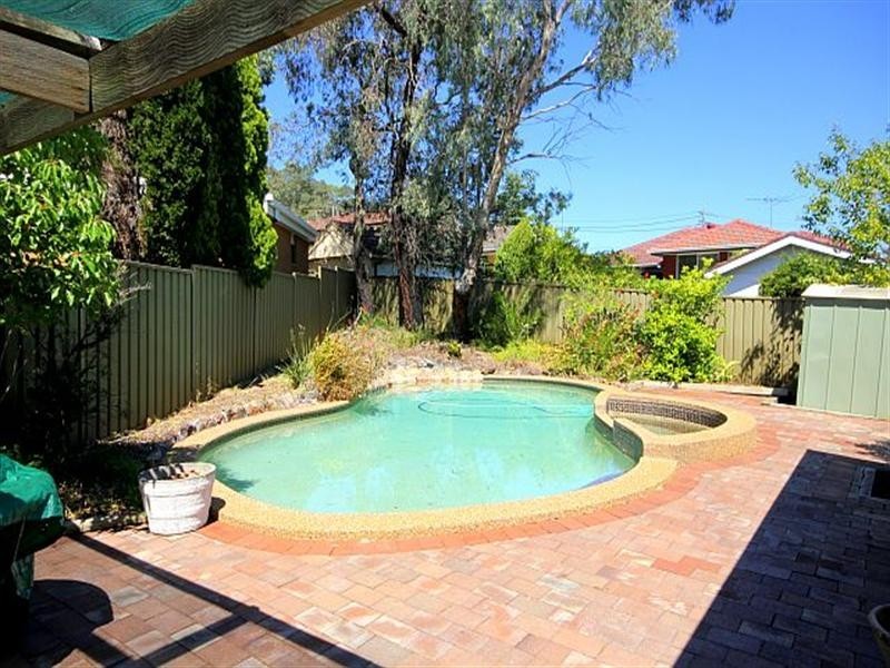 9 Grace Avenue, Condell Park NSW 2200