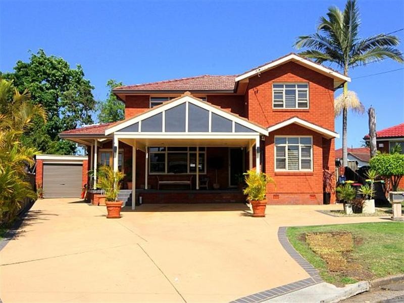 17 Narelle Crescent, Greenacre NSW 2190