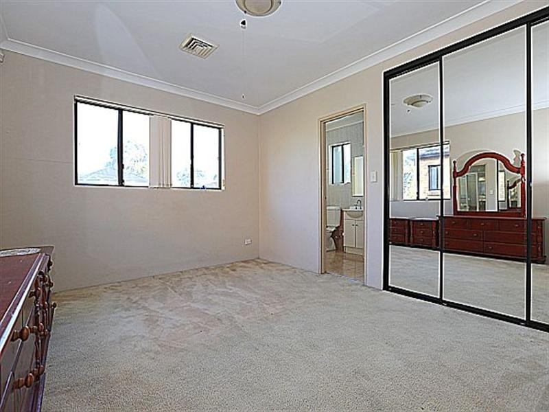 Greenacre NSW 2190