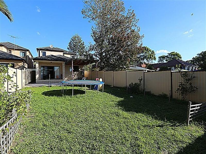 Greenacre NSW 2190