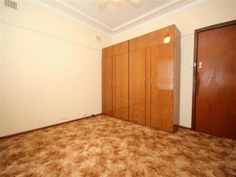 100 Yanderra Street, Condell Park NSW 2200