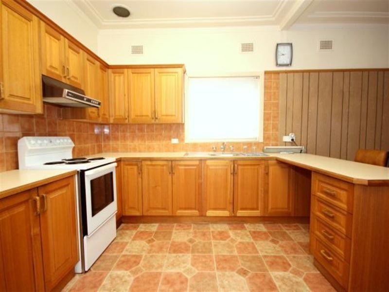 100 Yanderra Street, Condell Park NSW 2200