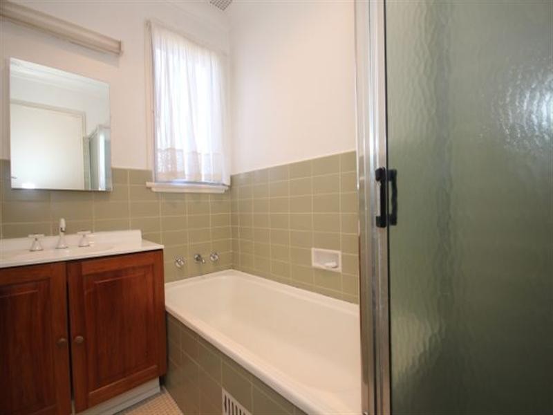 1 Jennings Avenue, Bass Hill NSW 2197