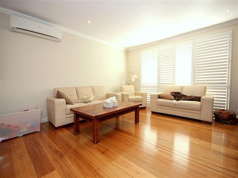 3 Bligh Close, Georges Hall NSW 2198