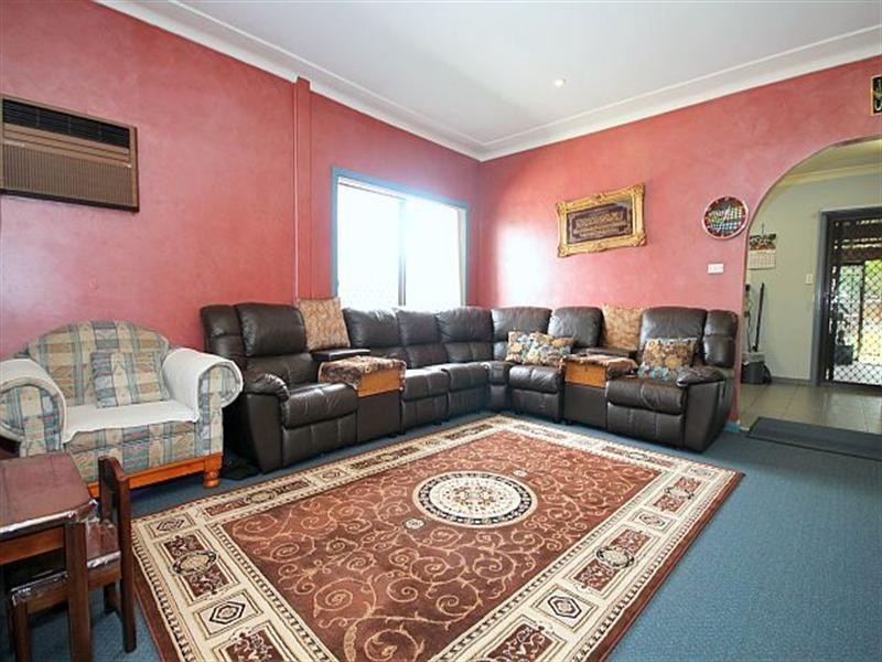 16 Leighdon Street, Bass Hill NSW 2197