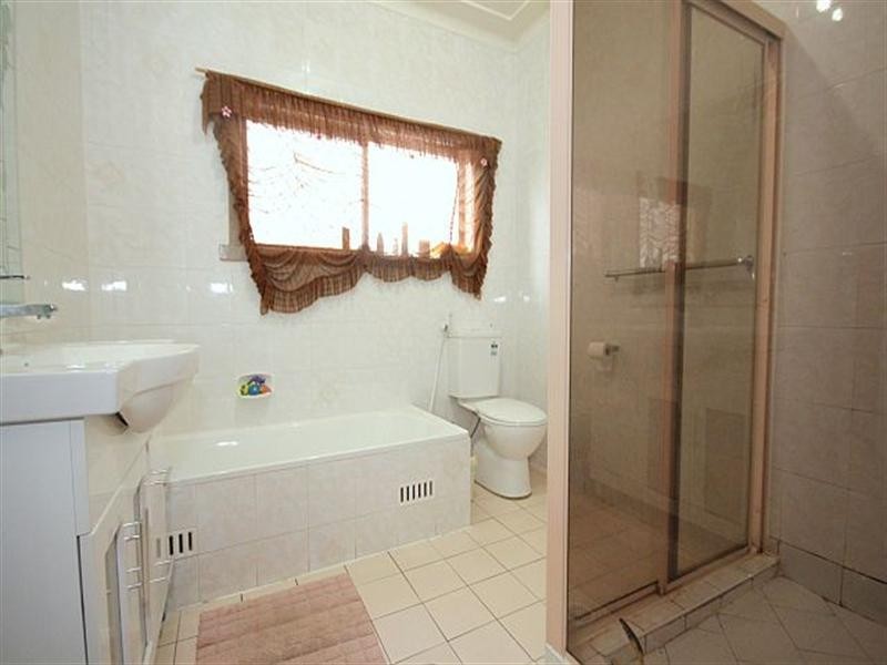 16 Leighdon Street, Bass Hill NSW 2197