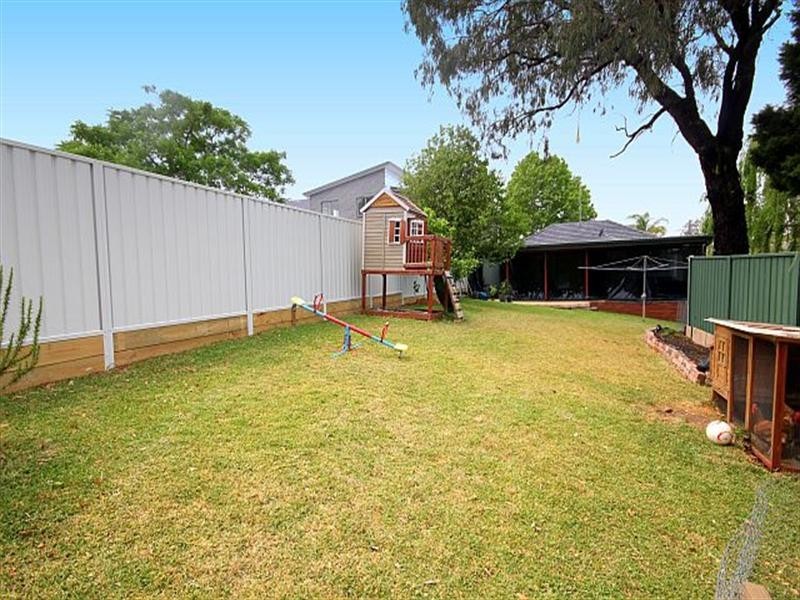 16 Leighdon Street, Bass Hill NSW 2197