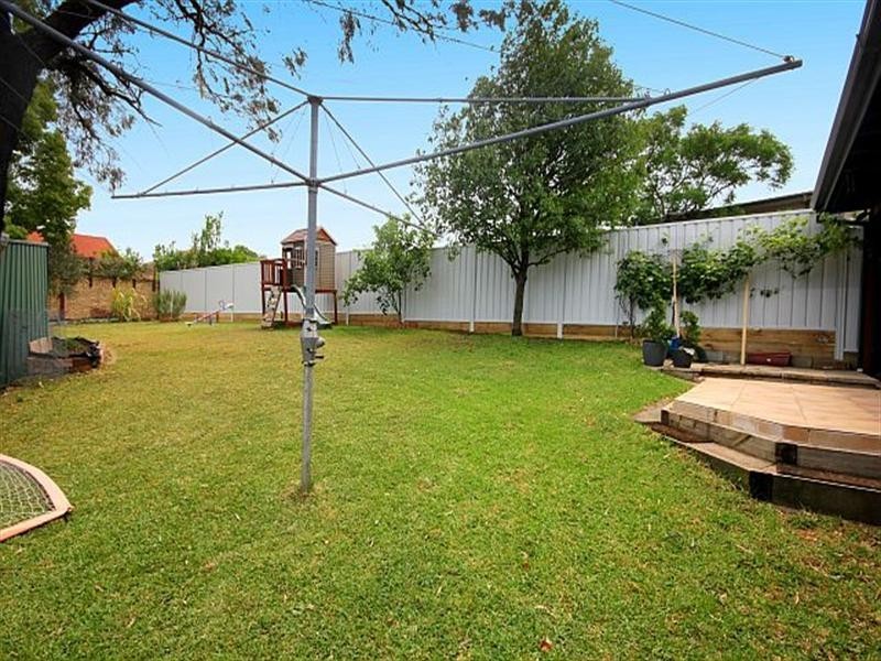 16 Leighdon Street, Bass Hill NSW 2197