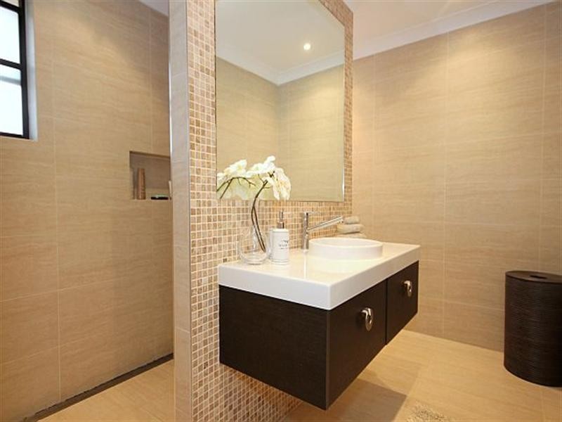 53 Jacaranda Drive, Georges Hall NSW 2198