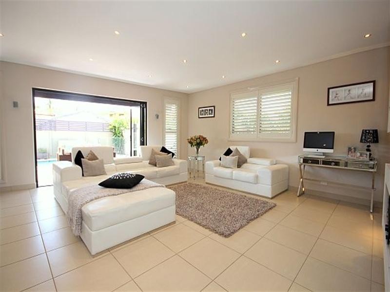 53 Jacaranda Drive, Georges Hall NSW 2198