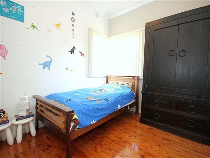 43 Bellevue Avenue, Georges Hall NSW 2198