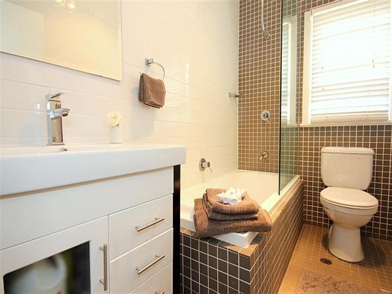 43 Bellevue Avenue, Georges Hall NSW 2198