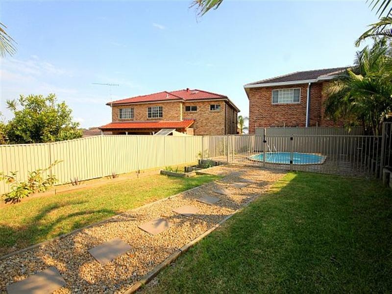43 Bellevue Avenue, Georges Hall NSW 2198