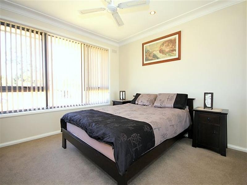 42 Flinders Road, Georges Hall NSW 2198