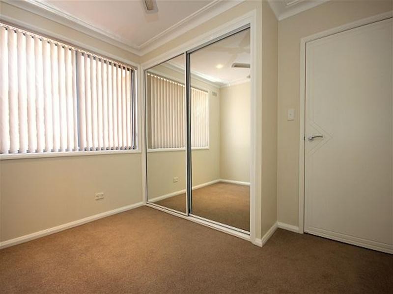 42 Flinders Road, Georges Hall NSW 2198