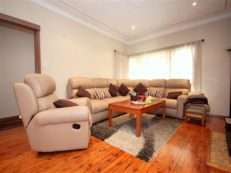 1 Compton Street, Bass Hill NSW 2197