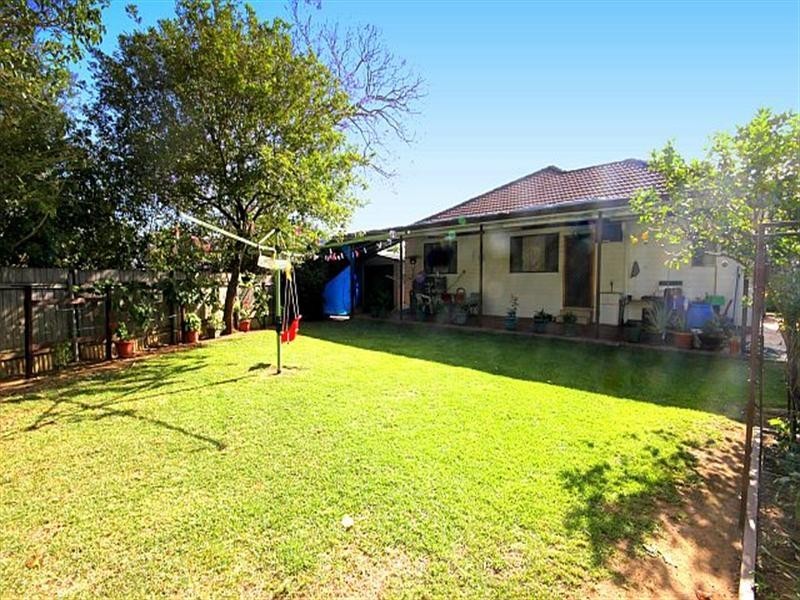 1 Compton Street, Bass Hill NSW 2197