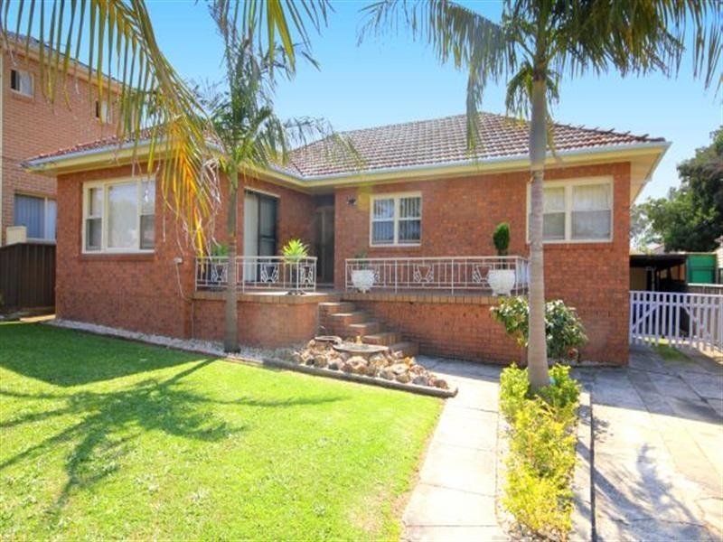 65 Cambridge Avenue, Bankstown NSW 2200